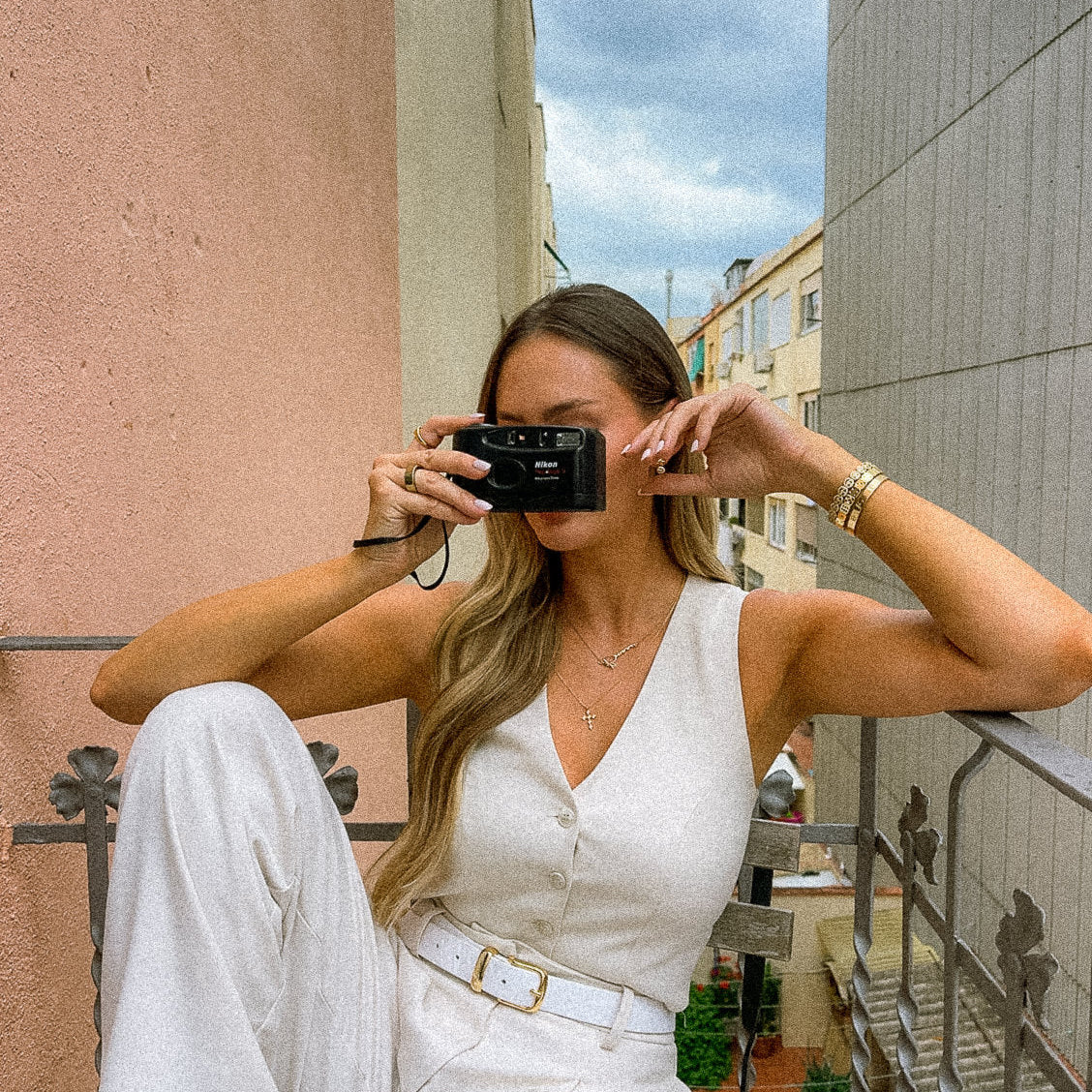 How to Protect Your Skin While Traveling