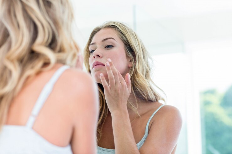 Skin Cycling: What It Is and How to Know If It’s Right for You