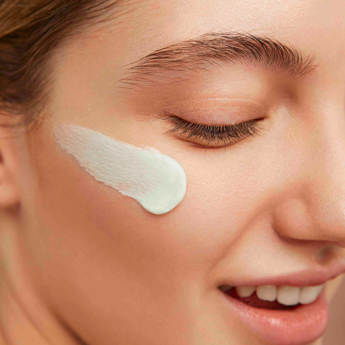 5 Everyday Habits That May Be Drying Out Your Skin